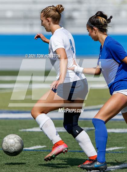 Thumbnail 3 in Crescenta Valley @ Alta Loma photogallery.