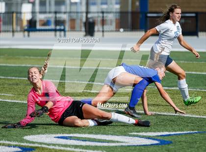 Thumbnail 1 in Crescenta Valley @ Alta Loma photogallery.
