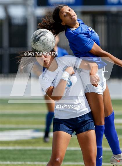 Thumbnail 3 in Crescenta Valley @ Alta Loma photogallery.
