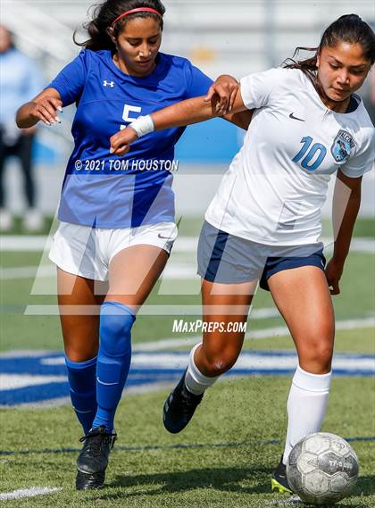 Thumbnail 1 in Crescenta Valley @ Alta Loma photogallery.