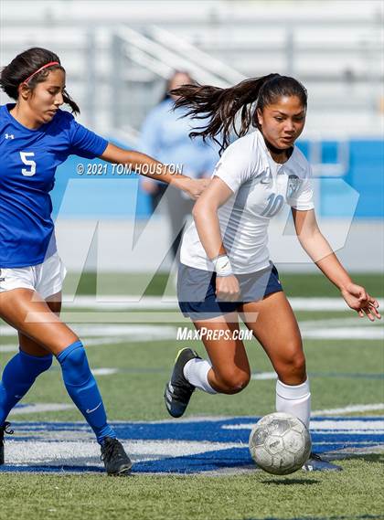 Thumbnail 2 in Crescenta Valley @ Alta Loma photogallery.