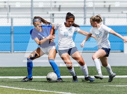 Thumbnail 3 in Crescenta Valley @ Alta Loma photogallery.