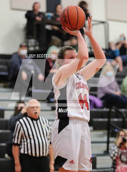 Thumbnail 3 in Hamilton Township vs. Circleville photogallery.