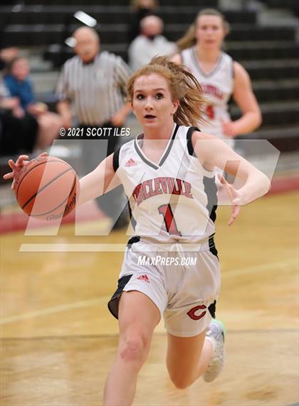 Thumbnail 2 in Hamilton Township vs. Circleville photogallery.