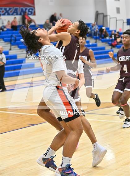Thumbnail 3 in Bridgeland vs Pearland (McDonald's Texas Invitational) photogallery.