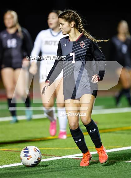 Thumbnail 3 in Oaks Christian vs Royal photogallery.