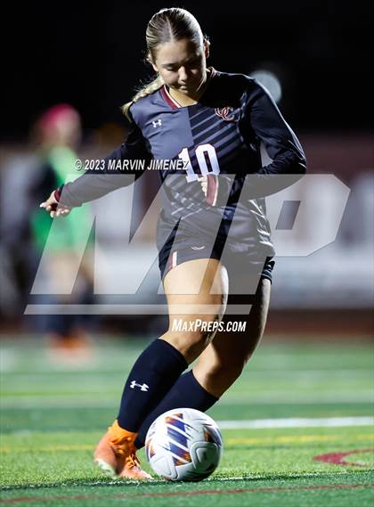 Thumbnail 1 in Oaks Christian vs Royal photogallery.