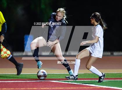 Thumbnail 3 in Oaks Christian vs Royal photogallery.