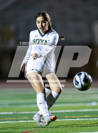 Thumbnail 2 in Oaks Christian vs Royal photogallery.