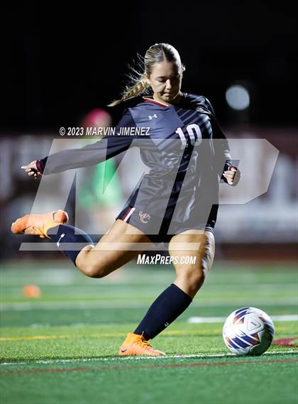 Thumbnail 3 in Oaks Christian vs Royal photogallery.