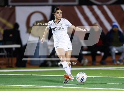 Thumbnail 2 in Oaks Christian vs Royal photogallery.