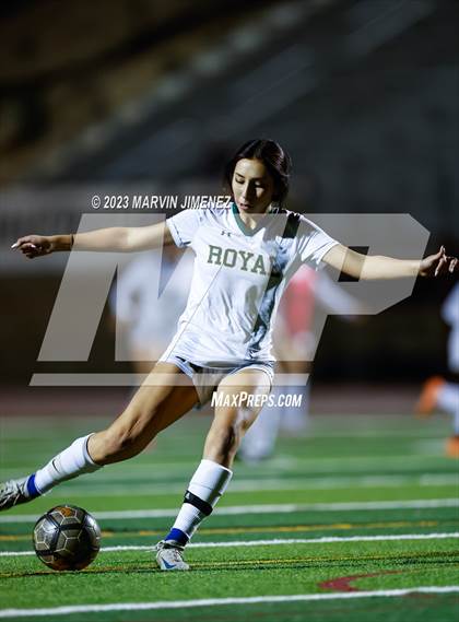 Thumbnail 3 in Oaks Christian vs Royal photogallery.