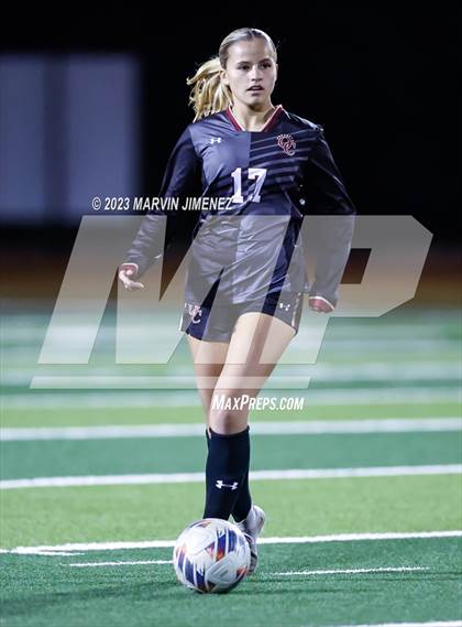 Thumbnail 2 in Oaks Christian vs Royal photogallery.
