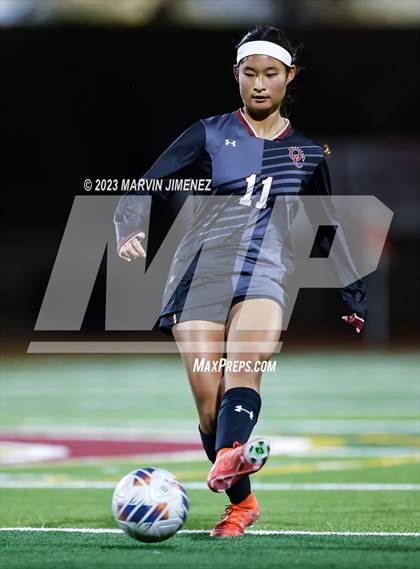 Thumbnail 3 in Oaks Christian vs Royal photogallery.