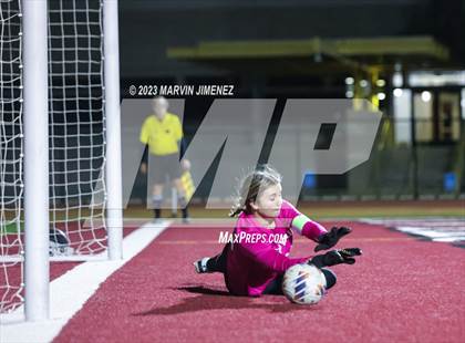 Thumbnail 3 in Oaks Christian vs Royal photogallery.