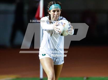 Thumbnail 2 in Oaks Christian vs Royal photogallery.