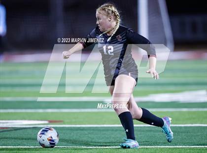 Thumbnail 3 in Oaks Christian vs Royal photogallery.