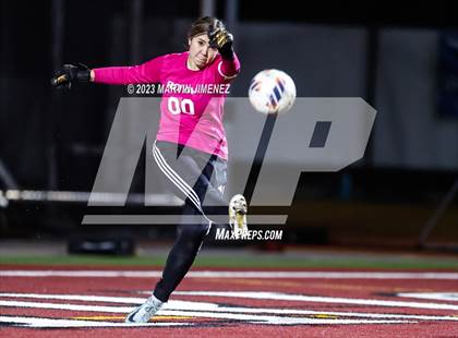 Thumbnail 2 in Oaks Christian vs Royal photogallery.