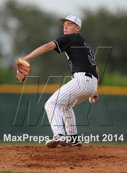 Thumbnail 2 in Bowie vs. McNeil photogallery.