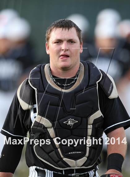 Thumbnail 1 in Bowie vs. McNeil photogallery.