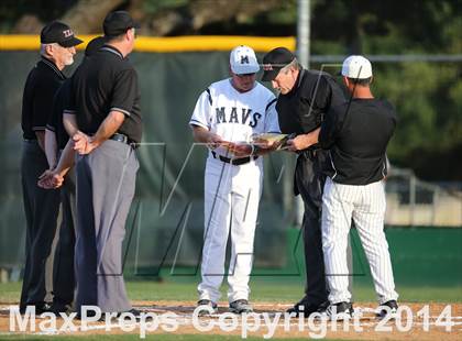Thumbnail 1 in Bowie vs. McNeil photogallery.