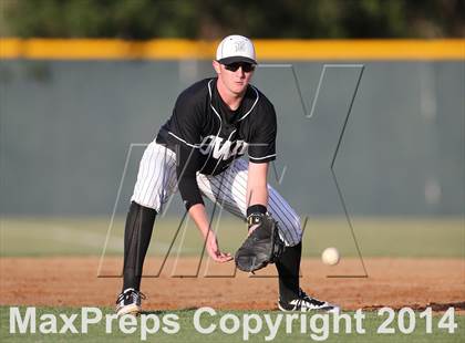 Thumbnail 3 in Bowie vs. McNeil photogallery.