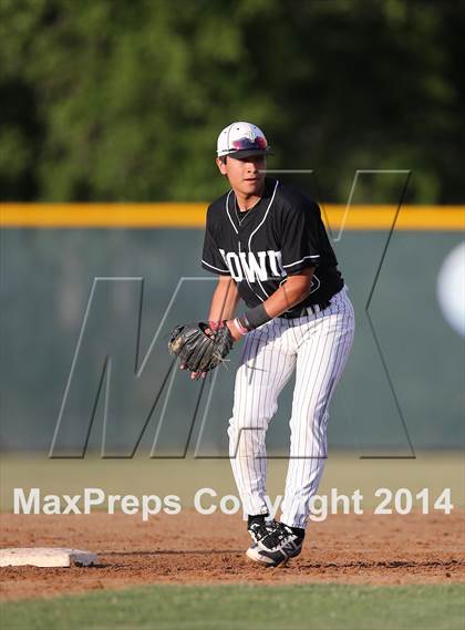 Thumbnail 1 in Bowie vs. McNeil photogallery.