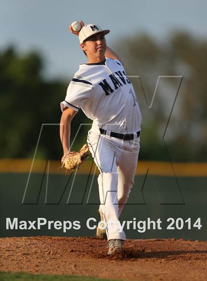 Thumbnail 1 in Bowie vs. McNeil photogallery.
