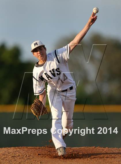 Thumbnail 2 in Bowie vs. McNeil photogallery.