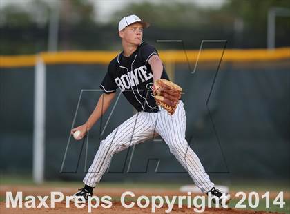 Thumbnail 1 in Bowie vs. McNeil photogallery.