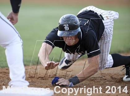 Thumbnail 1 in Bowie vs. McNeil photogallery.