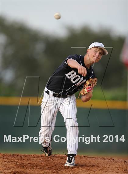 Thumbnail 2 in Bowie vs. McNeil photogallery.