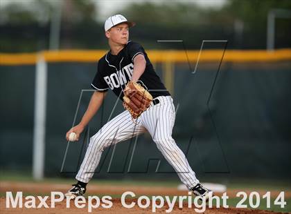 Thumbnail 2 in Bowie vs. McNeil photogallery.
