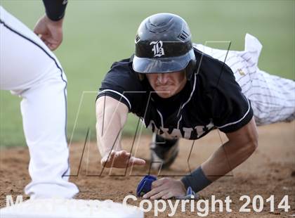 Thumbnail 2 in Bowie vs. McNeil photogallery.