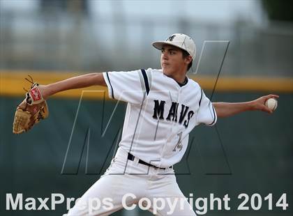 Thumbnail 2 in Bowie vs. McNeil photogallery.