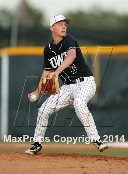 Thumbnail 3 in Bowie vs. McNeil photogallery.