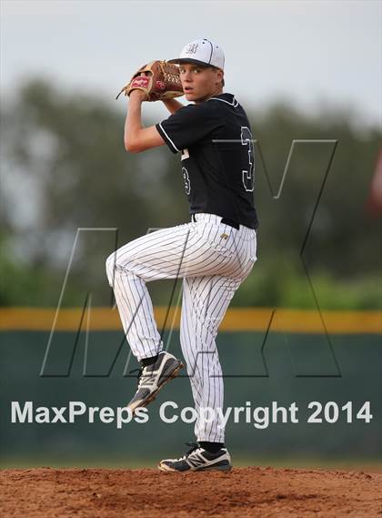 Thumbnail 1 in Bowie vs. McNeil photogallery.