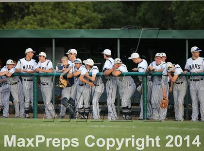 Thumbnail 3 in Bowie vs. McNeil photogallery.