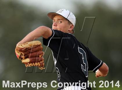 Thumbnail 3 in Bowie vs. McNeil photogallery.