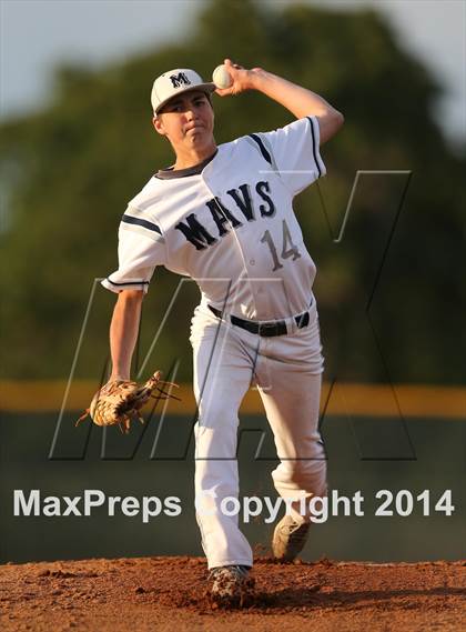 Thumbnail 3 in Bowie vs. McNeil photogallery.