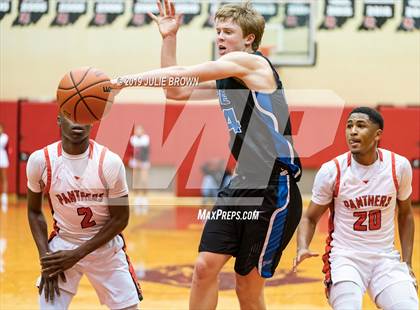 Thumbnail 3 in Hamilton Southeastern @ North Central photogallery.