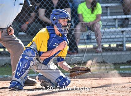 Thumbnail 2 in Lipan @ Santo photogallery.