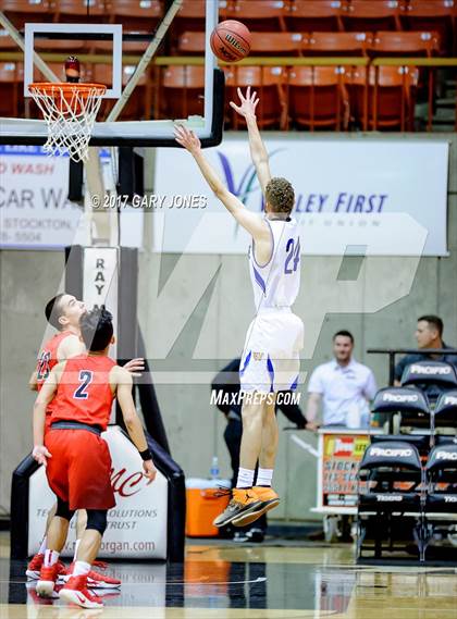Thumbnail 3 in Sacramento Waldorf vs Sacramento Adventist (CIF SJS D6 Final) photogallery.