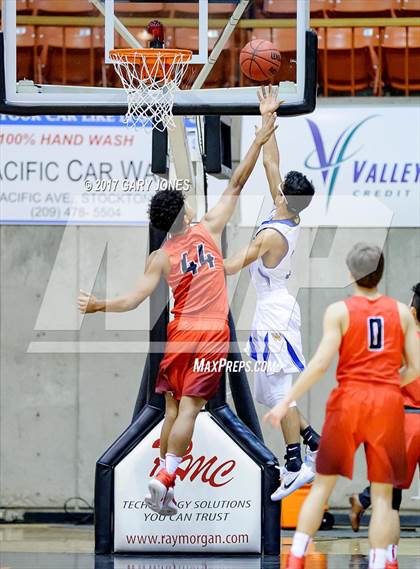 Thumbnail 2 in Sacramento Waldorf vs Sacramento Adventist (CIF SJS D6 Final) photogallery.