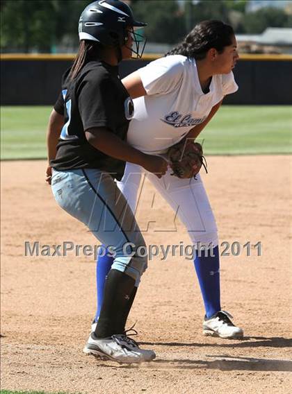 Thumbnail 2 in Carson vs. El Camino Real (CIF LACS Final) photogallery.