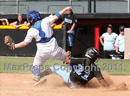 Thumbnail 2 in Carson vs. El Camino Real (CIF LACS Final) photogallery.