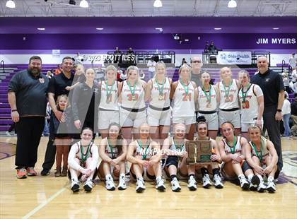 Thumbnail 3 in Portsmouth West vs. Wheelersburg (OHSAA D3 Regional Final) photogallery.