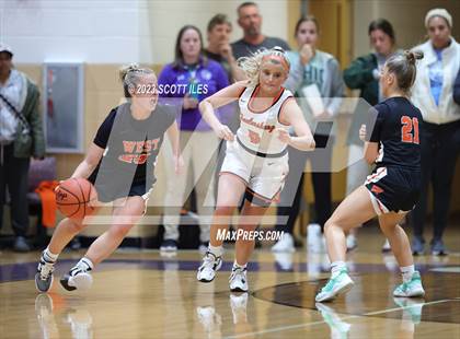 Thumbnail 3 in Portsmouth West vs. Wheelersburg (OHSAA D3 Regional Final) photogallery.