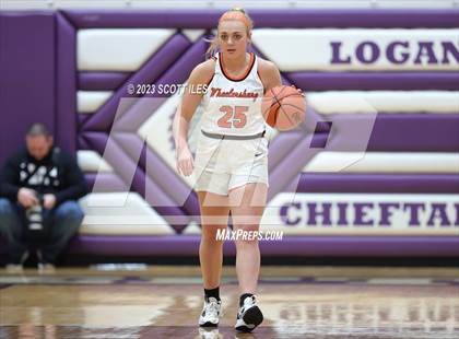 Thumbnail 3 in Portsmouth West vs. Wheelersburg (OHSAA D3 Regional Final) photogallery.