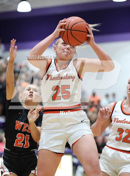 Thumbnail 3 in Portsmouth West vs. Wheelersburg (OHSAA D3 Regional Final) photogallery.